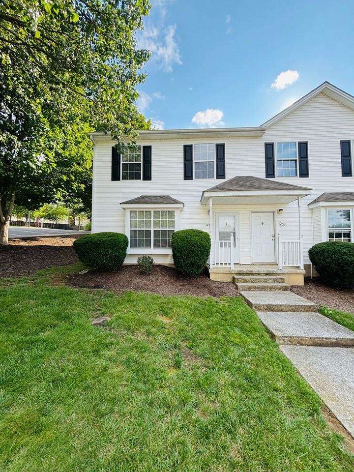 1401 Christine Ct