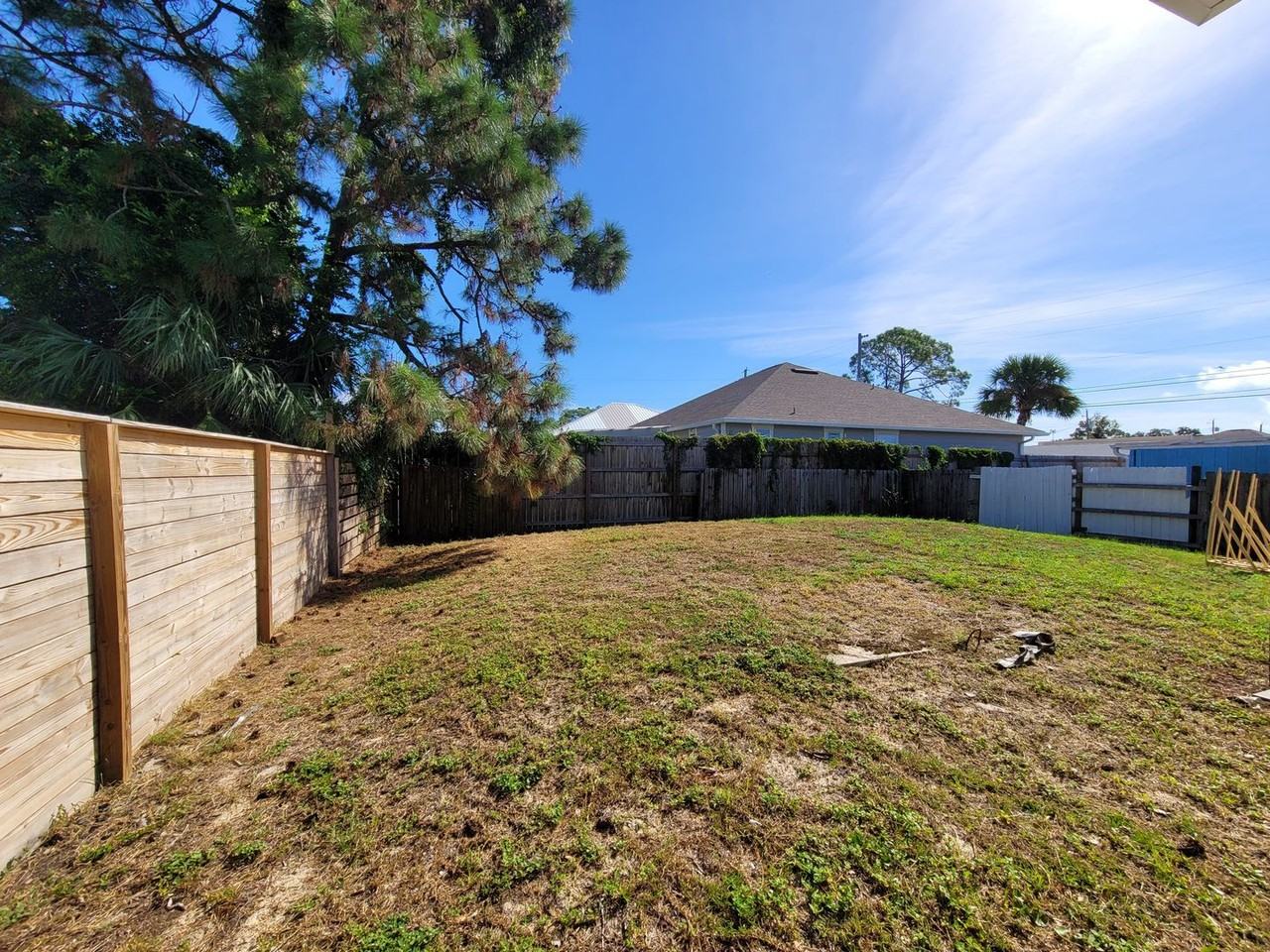 5522 Pinetree Ave - Photo 4 of 34