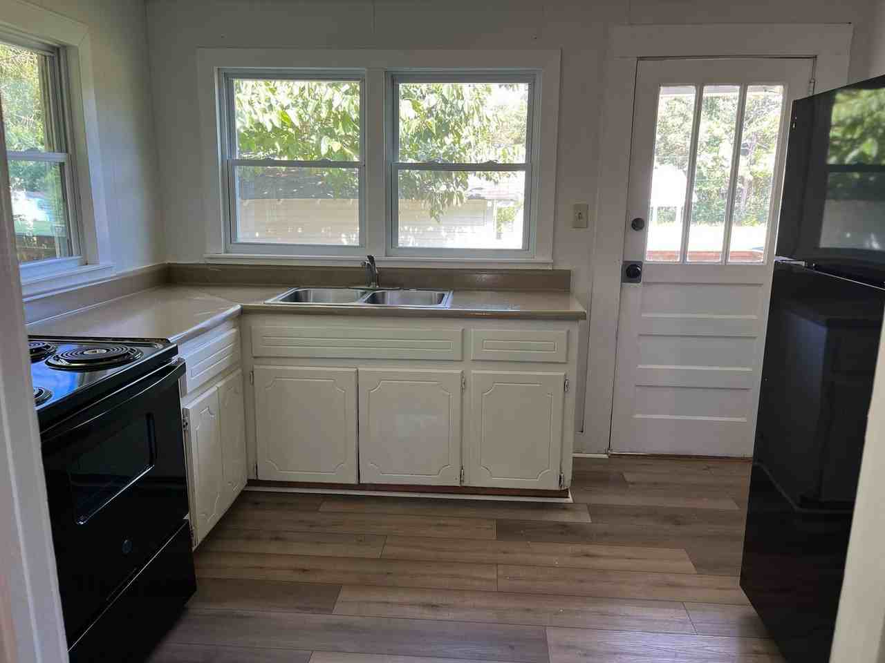 96 Lauras Ln - Photo 2 of 3