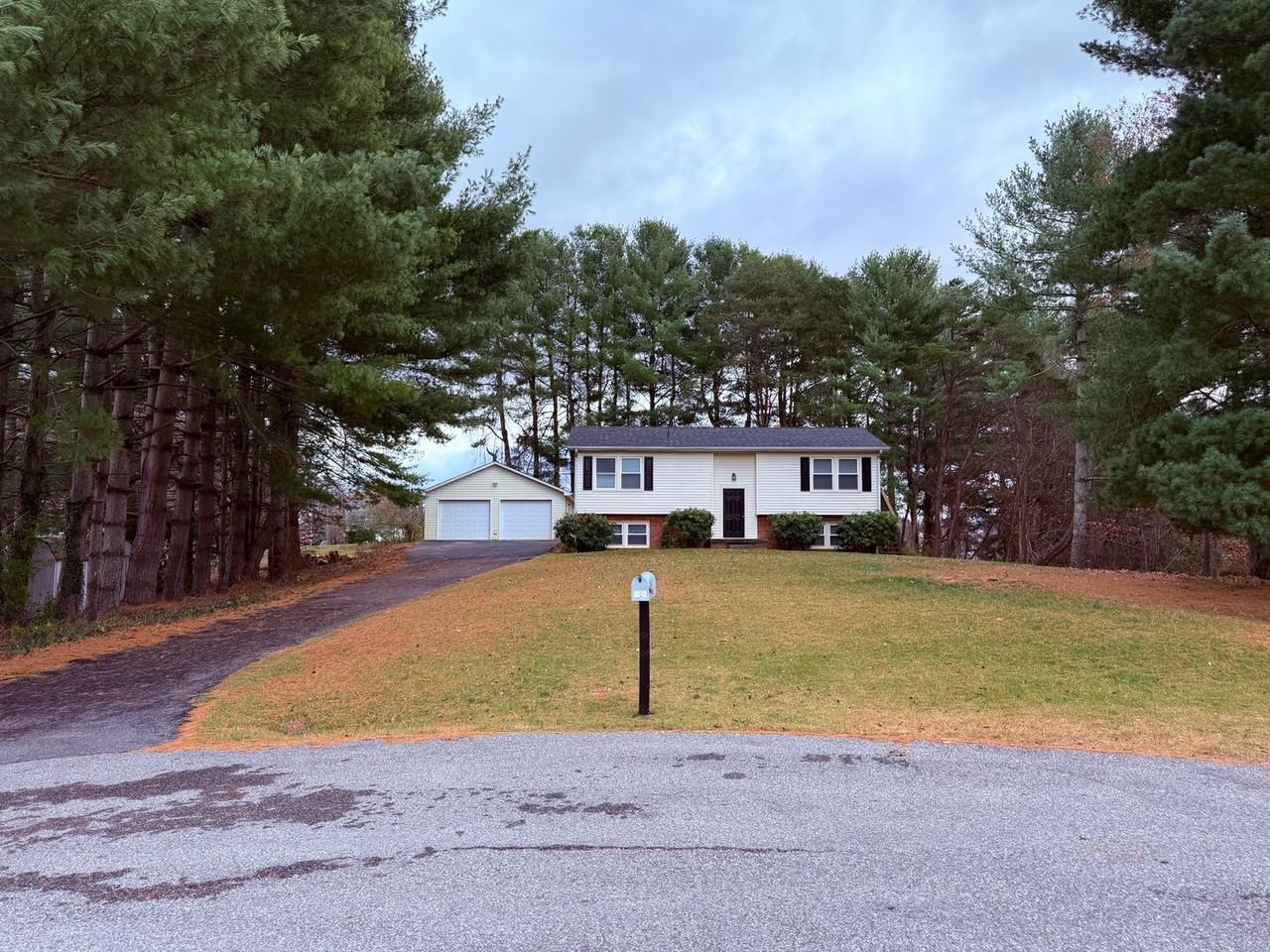 120 Flagg Ct - Photo 4 of 20