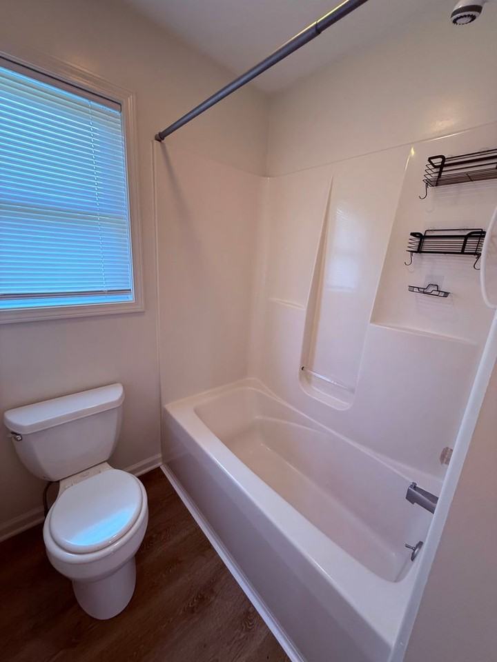 340 Wakeman Ct - Photo 2 of 16