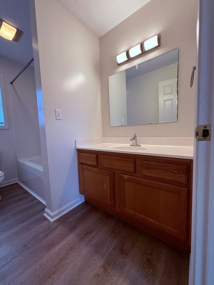 340 Wakeman Ct - Photo 4 of 16