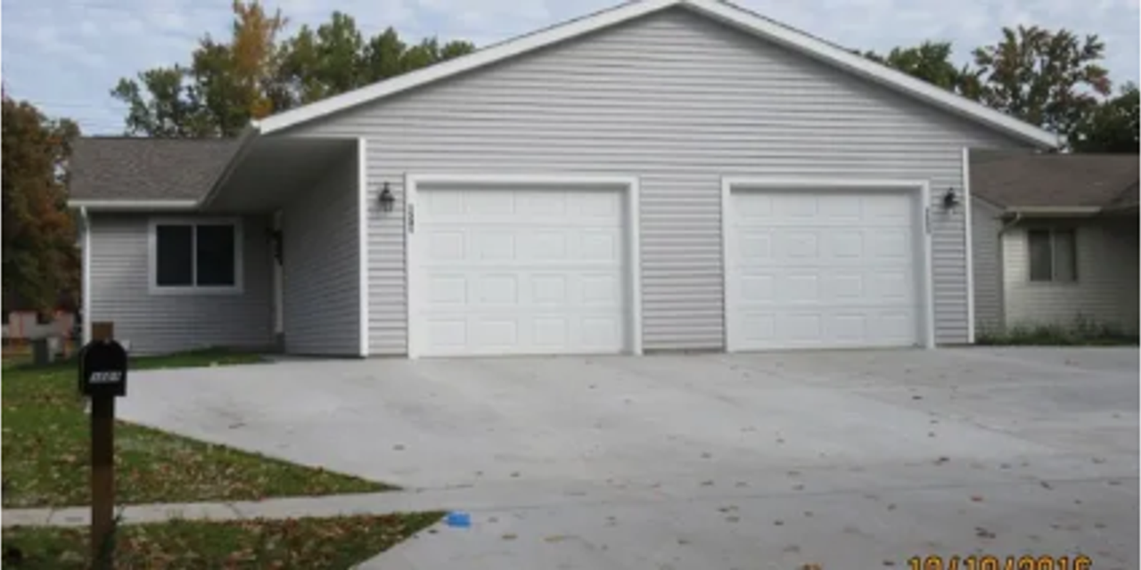 1501 Colorado St - Photo 2 of 2