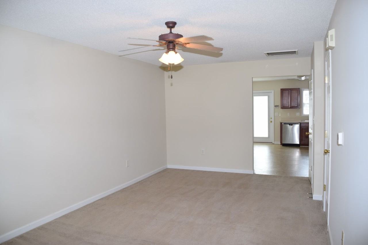 1613 Oak Leaf Dr Nw - Photo 7 of 23
