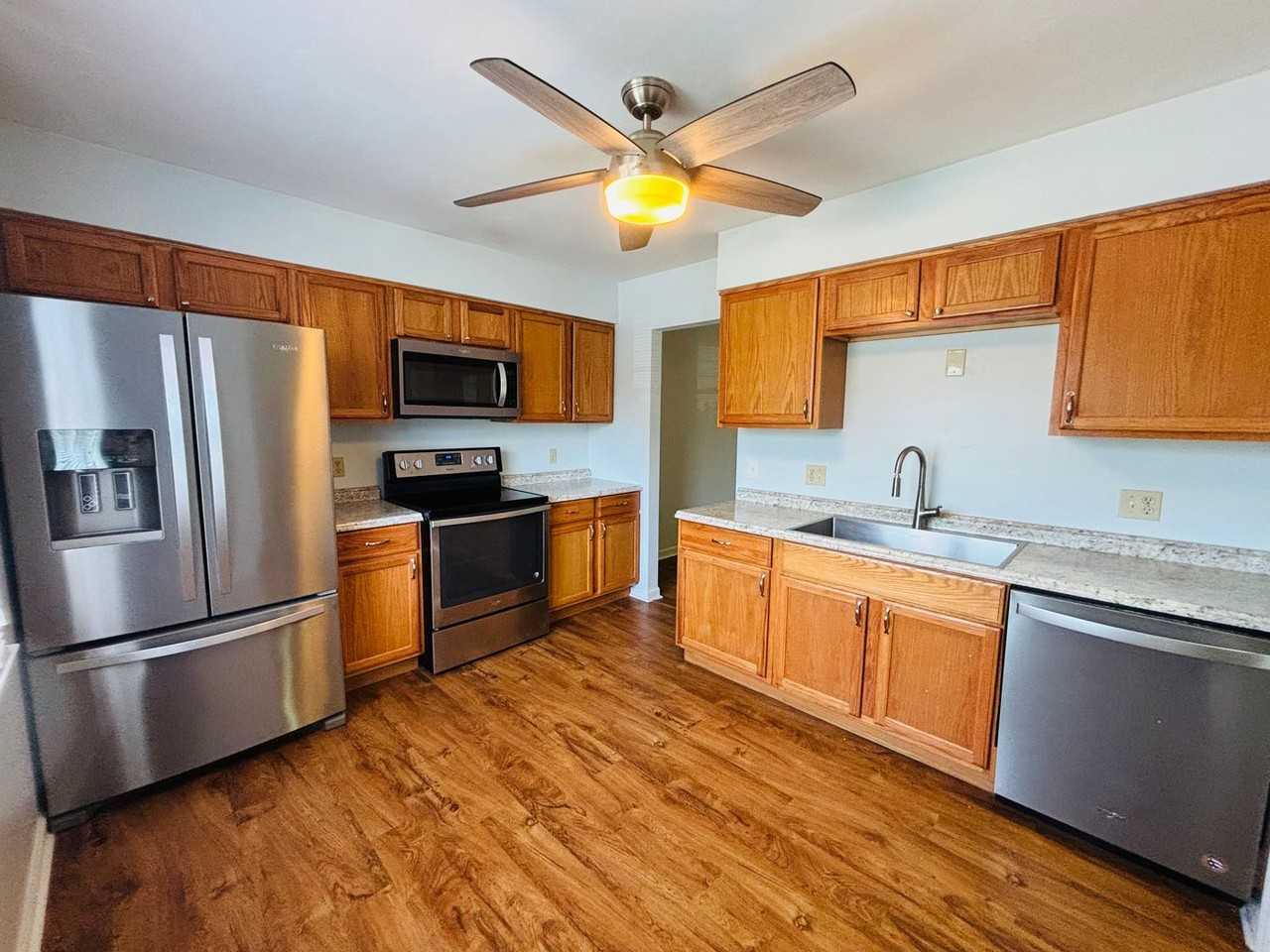 2419 Ridge Rd - Photo 2 of 23