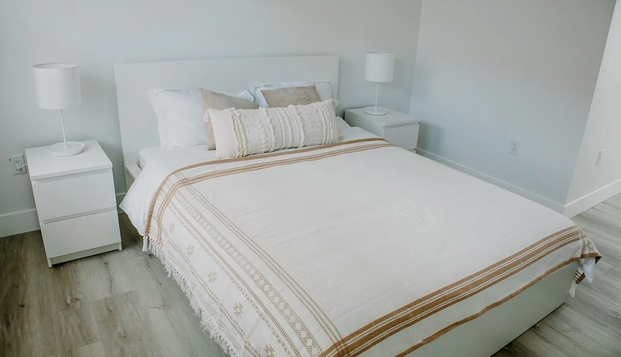 122 Daisy St S #3 - Photo 2 of 8