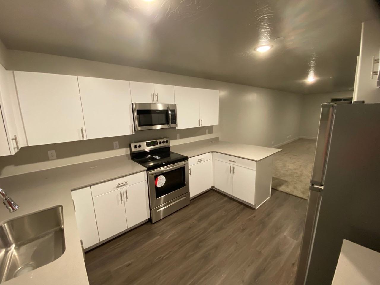 184 N Lone Rock Dr - Photo 5 of 9