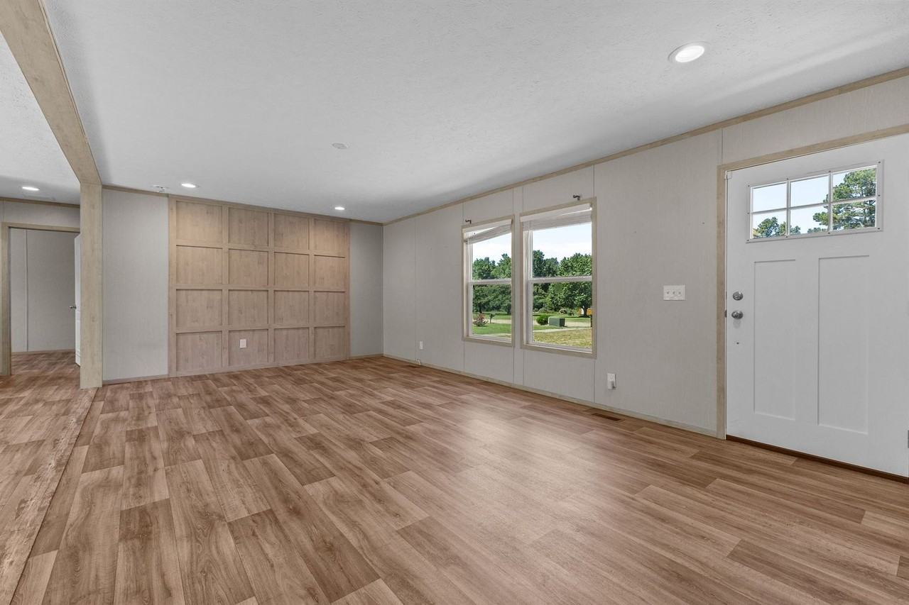 141 Pioneer Ct - Photo 6 of 36