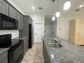 622 Hemphill St #B - Photo 1 of 1
