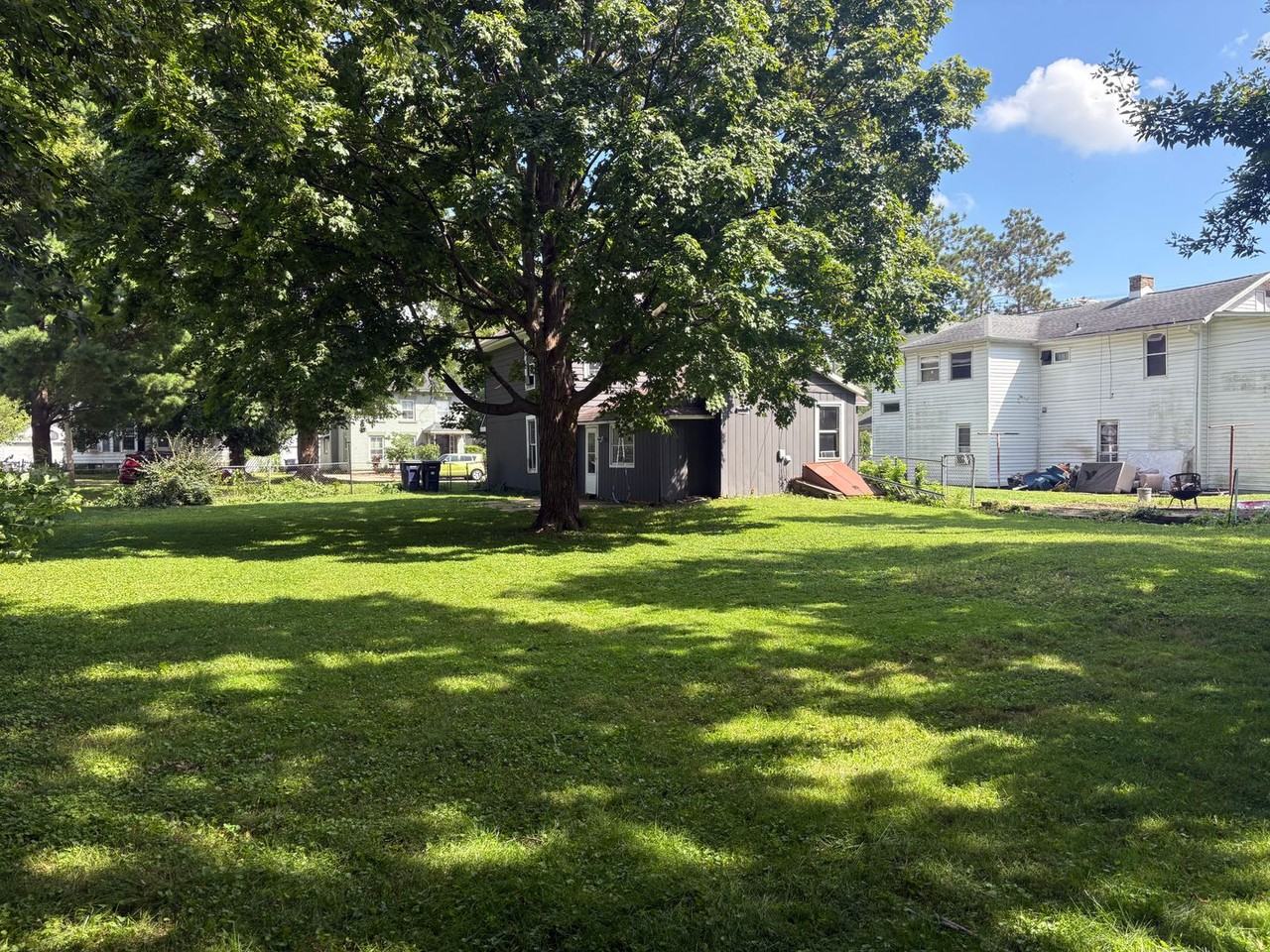 418 Lincoln St - Photo 6 of 13