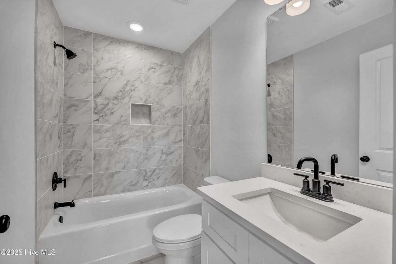 602 Bladen St - Photo 6 of 18