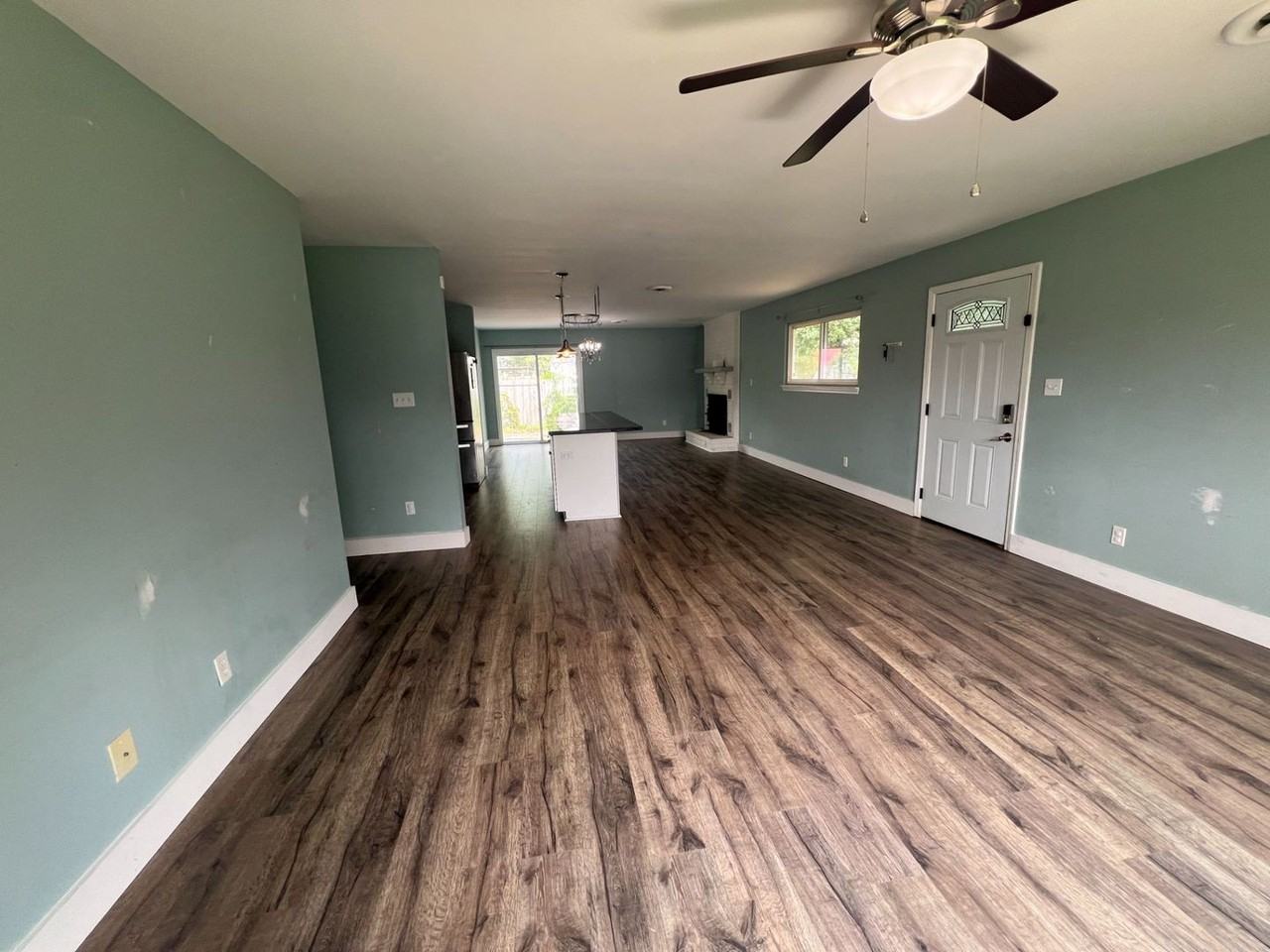 200 N Willow Ln - Photo 3 of 21