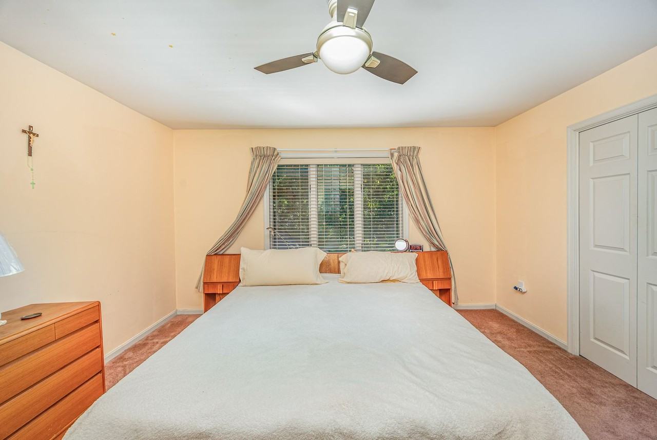 121 Stonehedge Dr - Photo 6 of 31