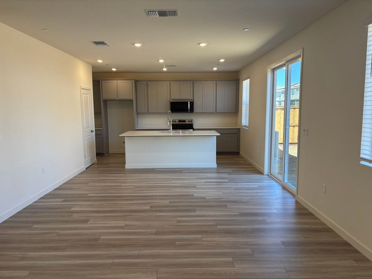 10283 Maribel Way - Photo 7 of 33