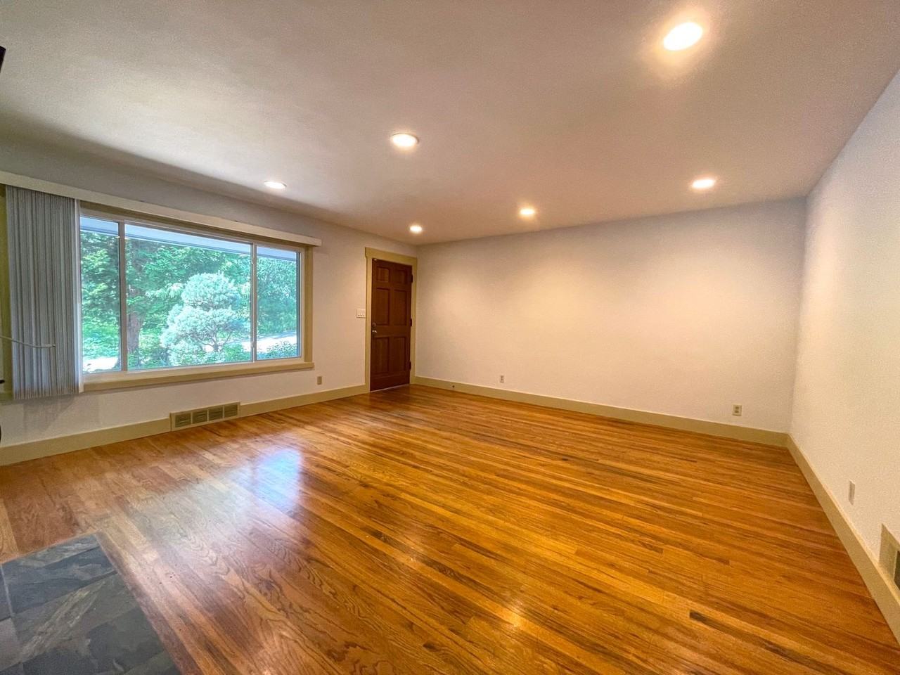 14138 Knaus Rd - Photo 3 of 30