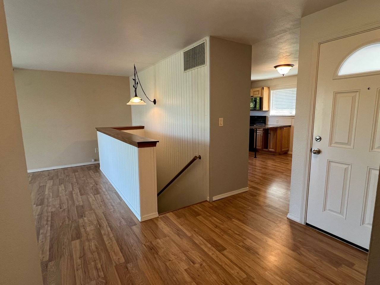 216 Ridgemont Drive - Photo 3 of 34