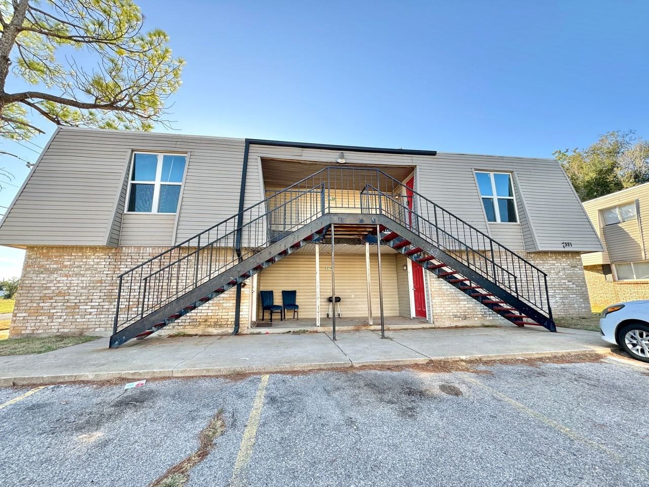 Melrose Park Apartments - Photo 4 of 5