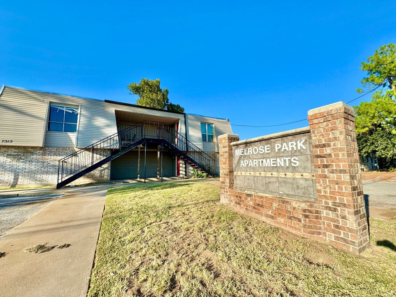 Melrose Park Apartments - Photo 5 of 5