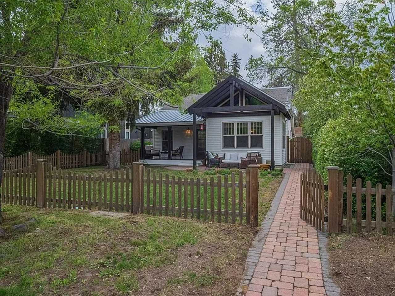 1161 Nw Federal St - Photo 2 of 42