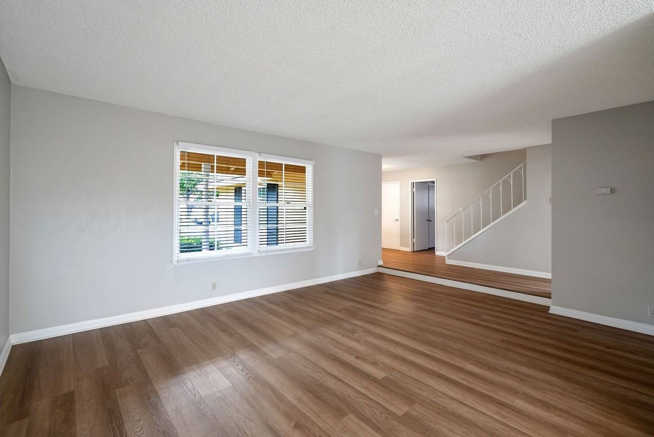 13527 Edgefield St - Photo 3 of 30