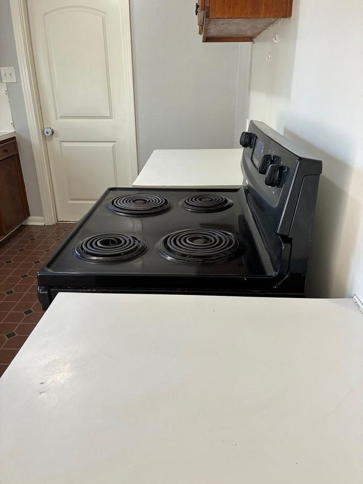 21 Byron Rd - Photo 6 of 11