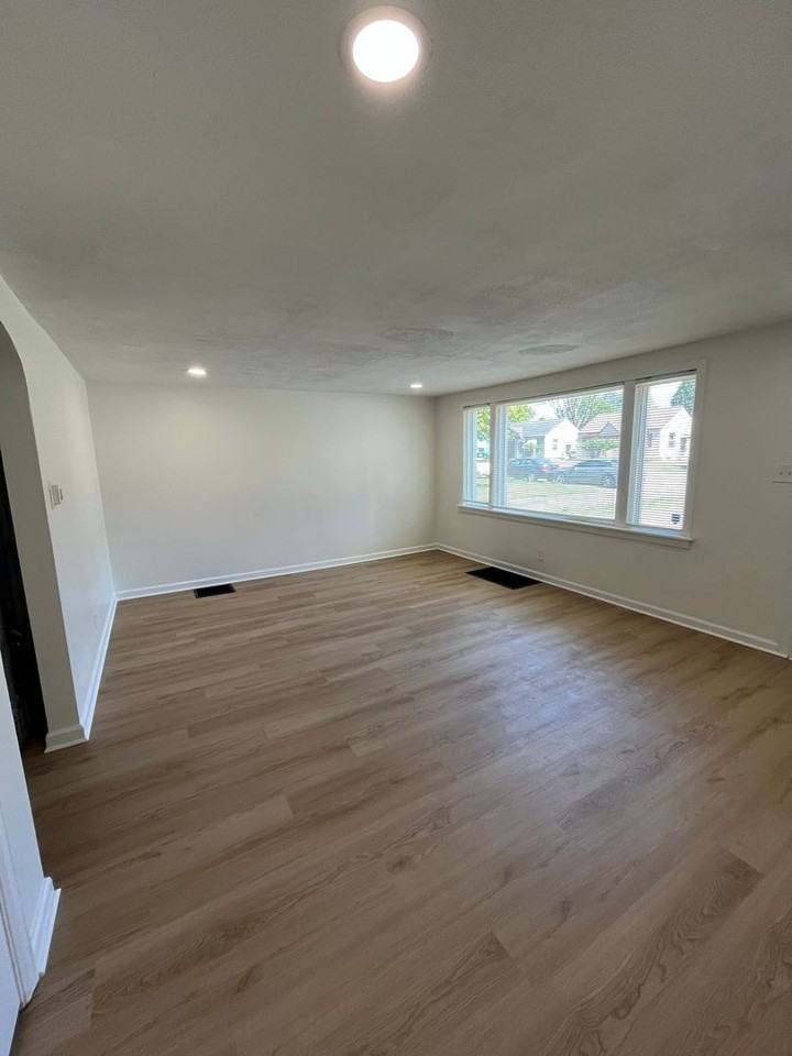 1961 Linwood Ave - Photo 3 of 24