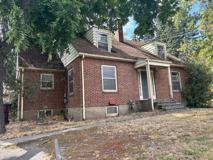 715 NE Stadium Way - Photo 1 of 1