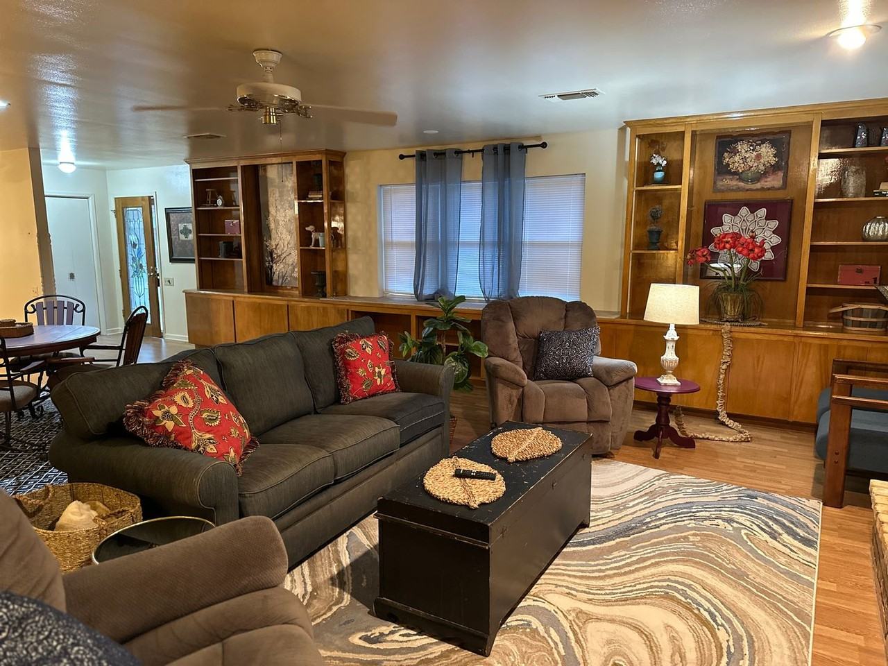 2301 Post Oak Rd #B - Photo 4 of 28