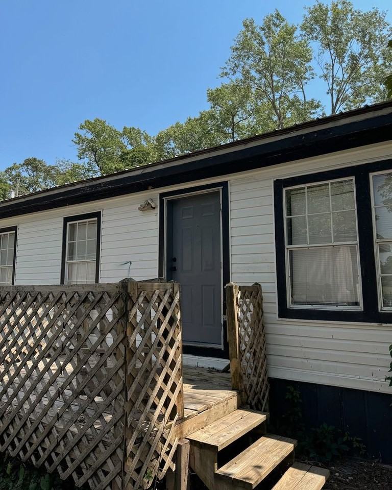 1461 County Farm Rd - Photo 2 of 9