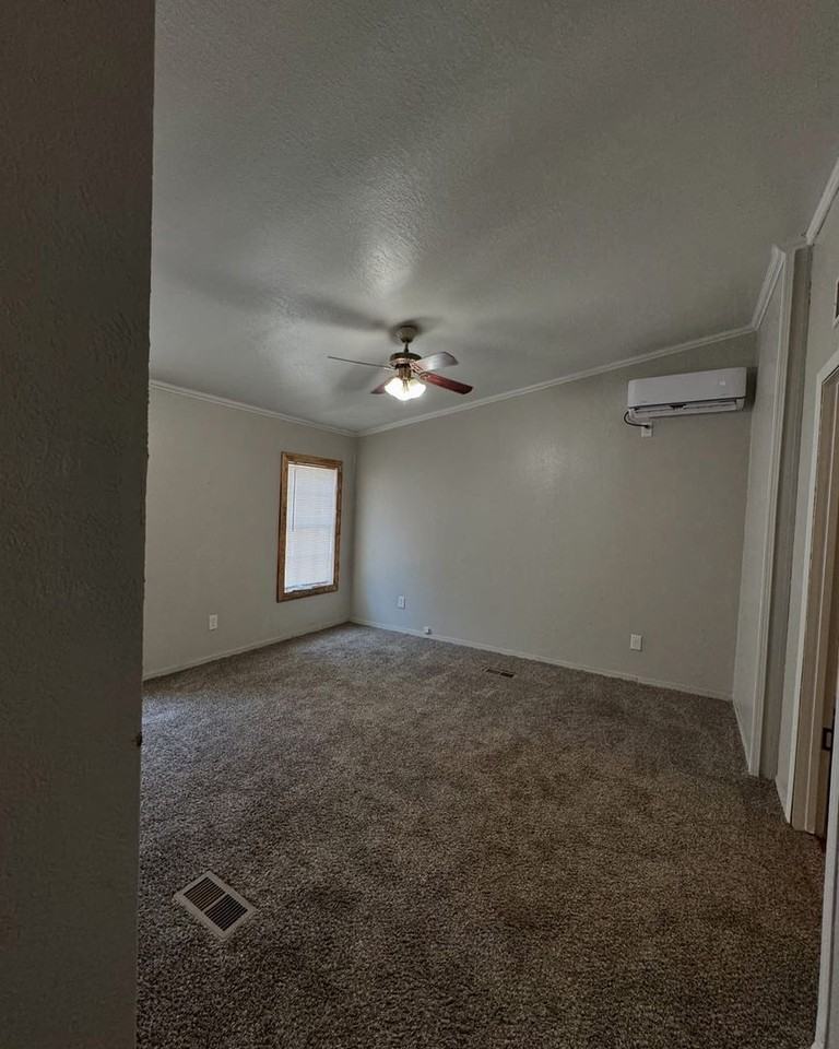 1461 County Farm Rd - Photo 3 of 9