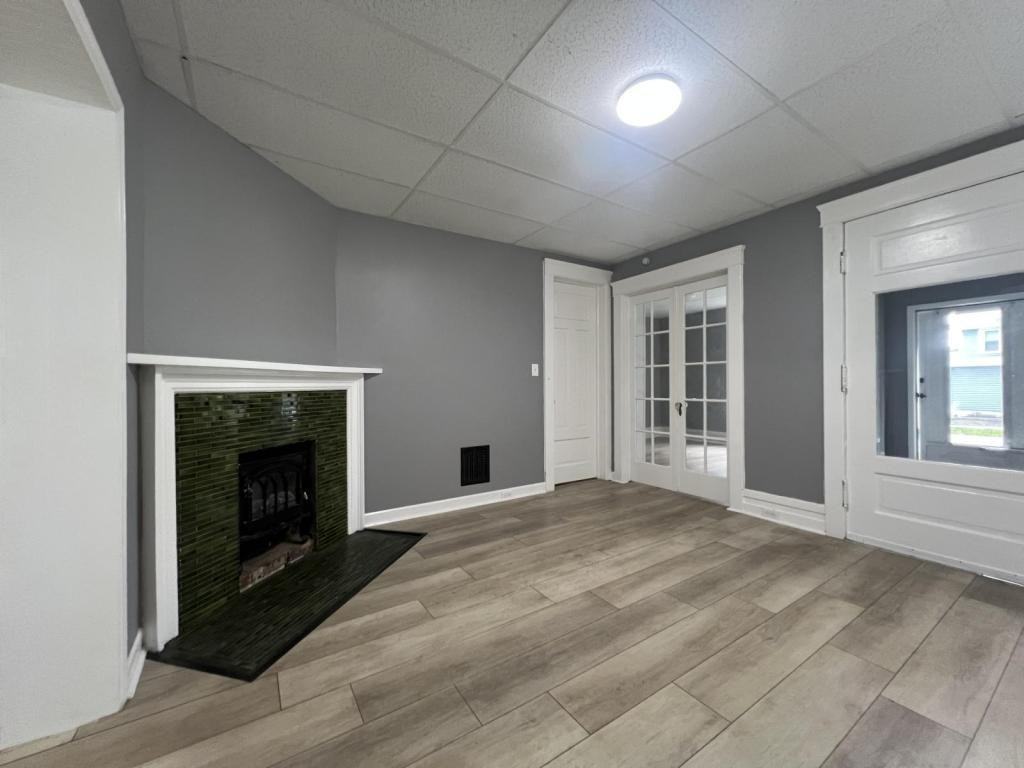 448 W 5th St - Photo 2 of 10