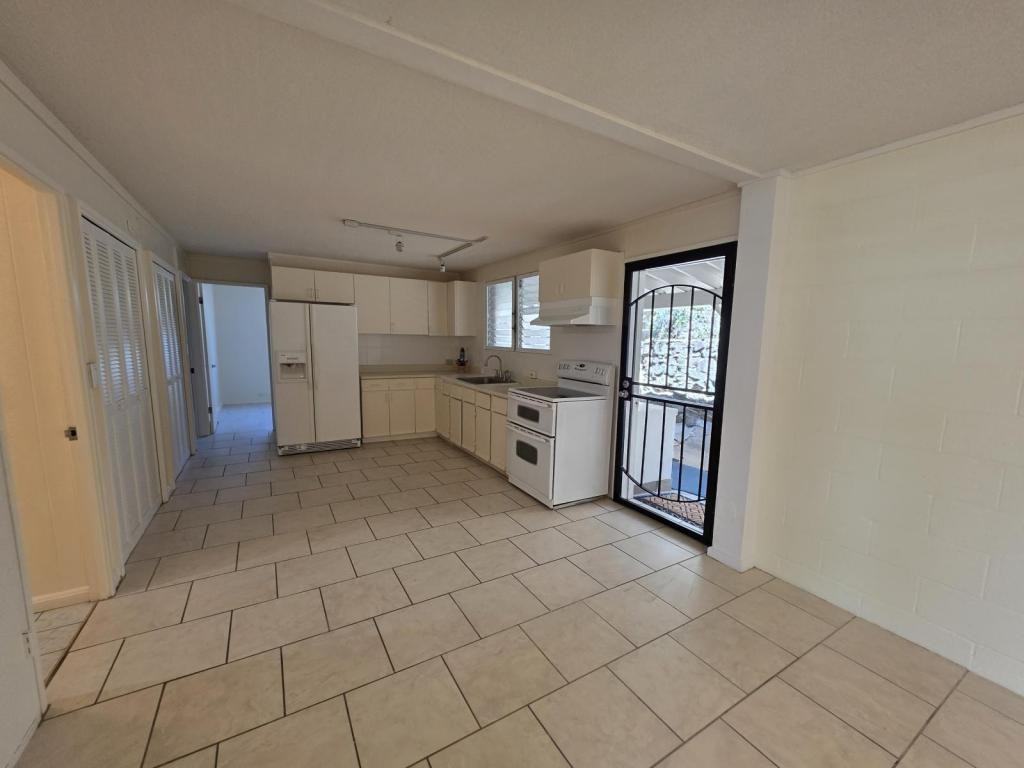 3856 Claudine St Apt A - Photo 5 of 24