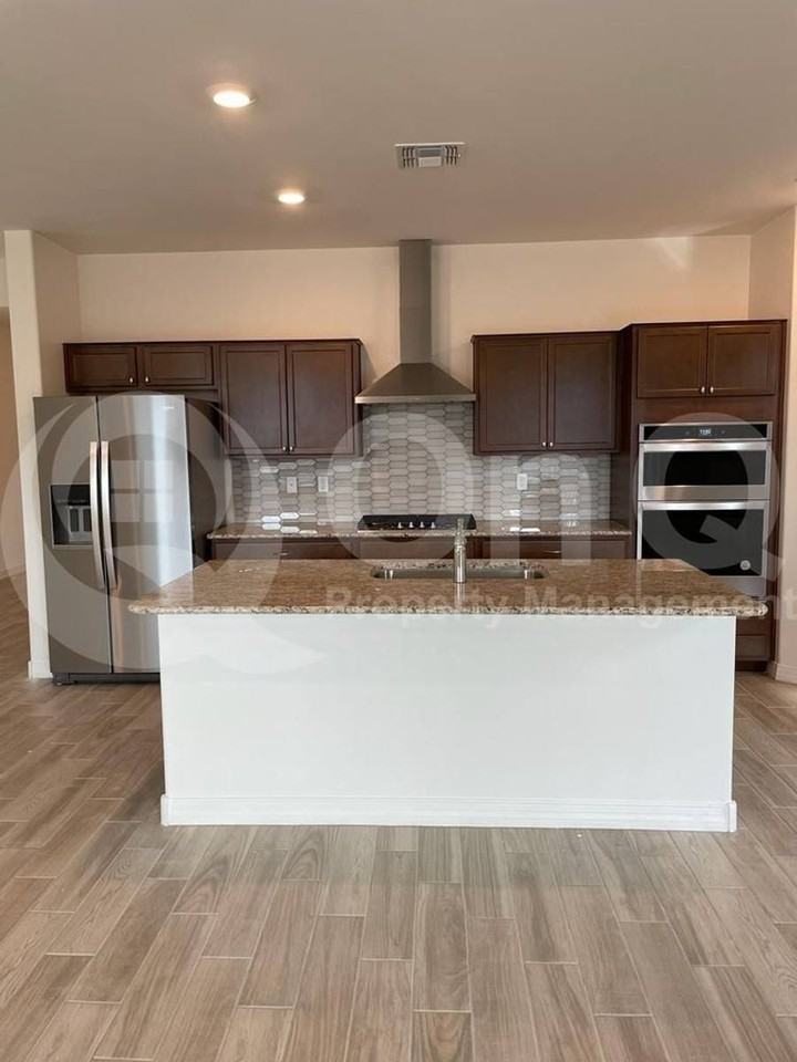 13184 E Apex Mine Way - Photo 2 of 10