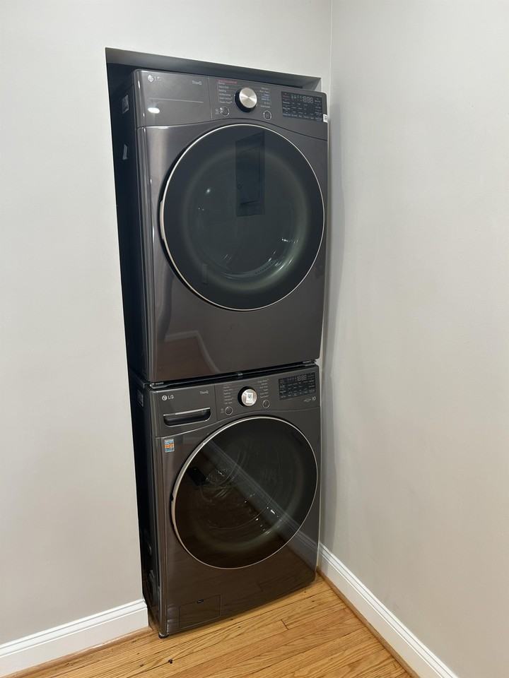 1250 Holbrook Ter Ne #1 - Photo 7 of 20