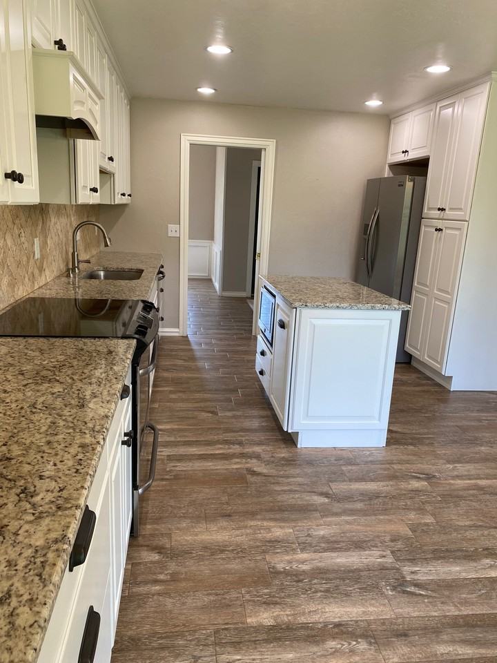 13301 Red Canyon Rd - Photo 3 of 21