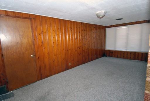 10144 Fieldcrest Ln - Photo 3 of 15