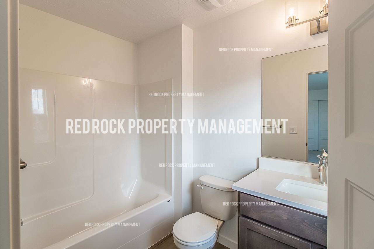 1118 N Davis Ln - Photo 7 of 32