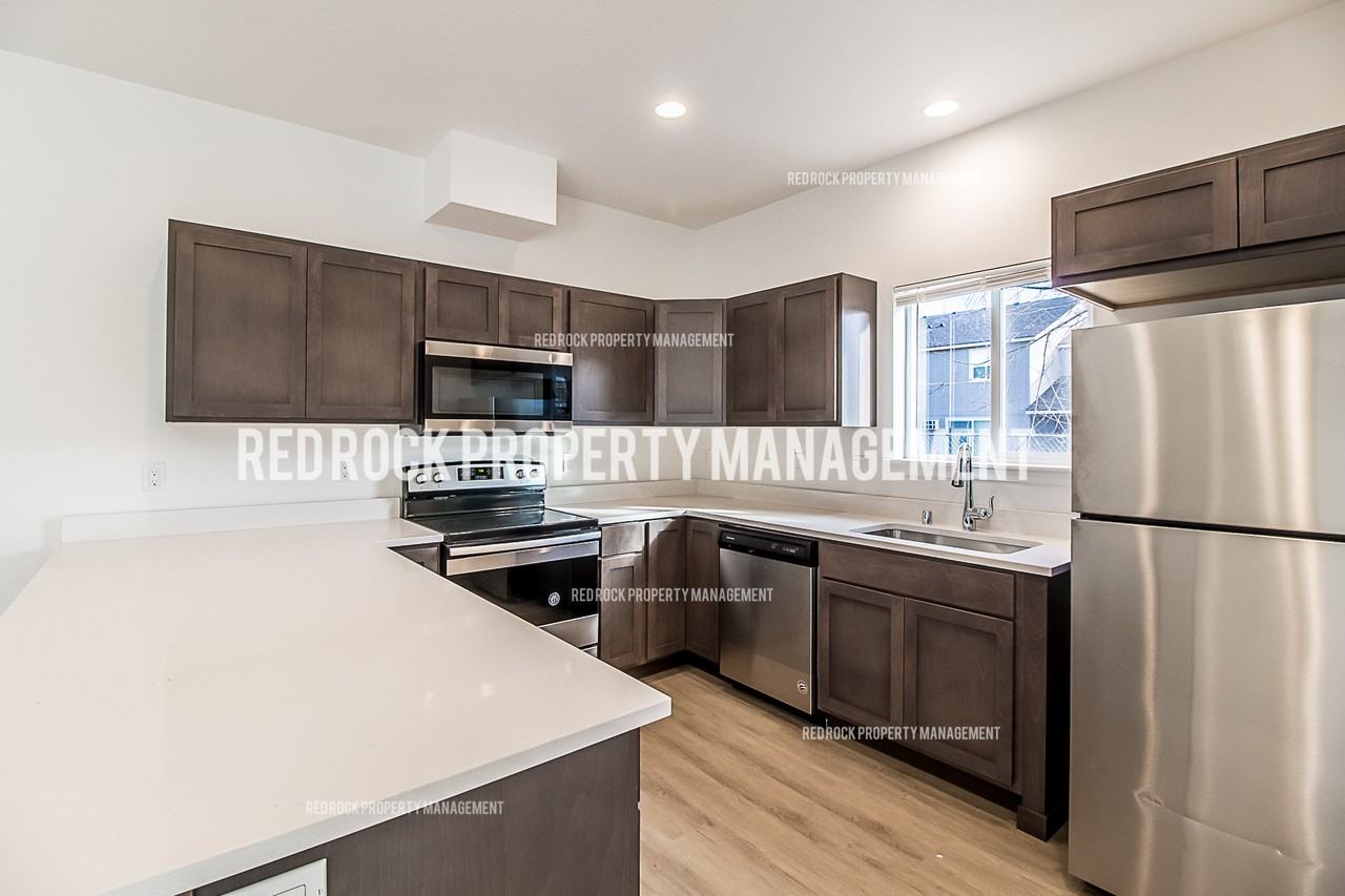 1118 N Davis Ln - Photo 4 of 32