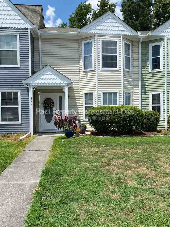 105 Heather Way #C - Photo 2 of 16