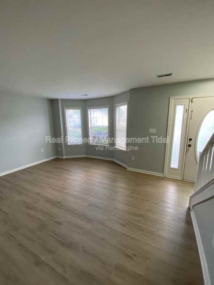 105 Heather Way #C - Photo 5 of 16