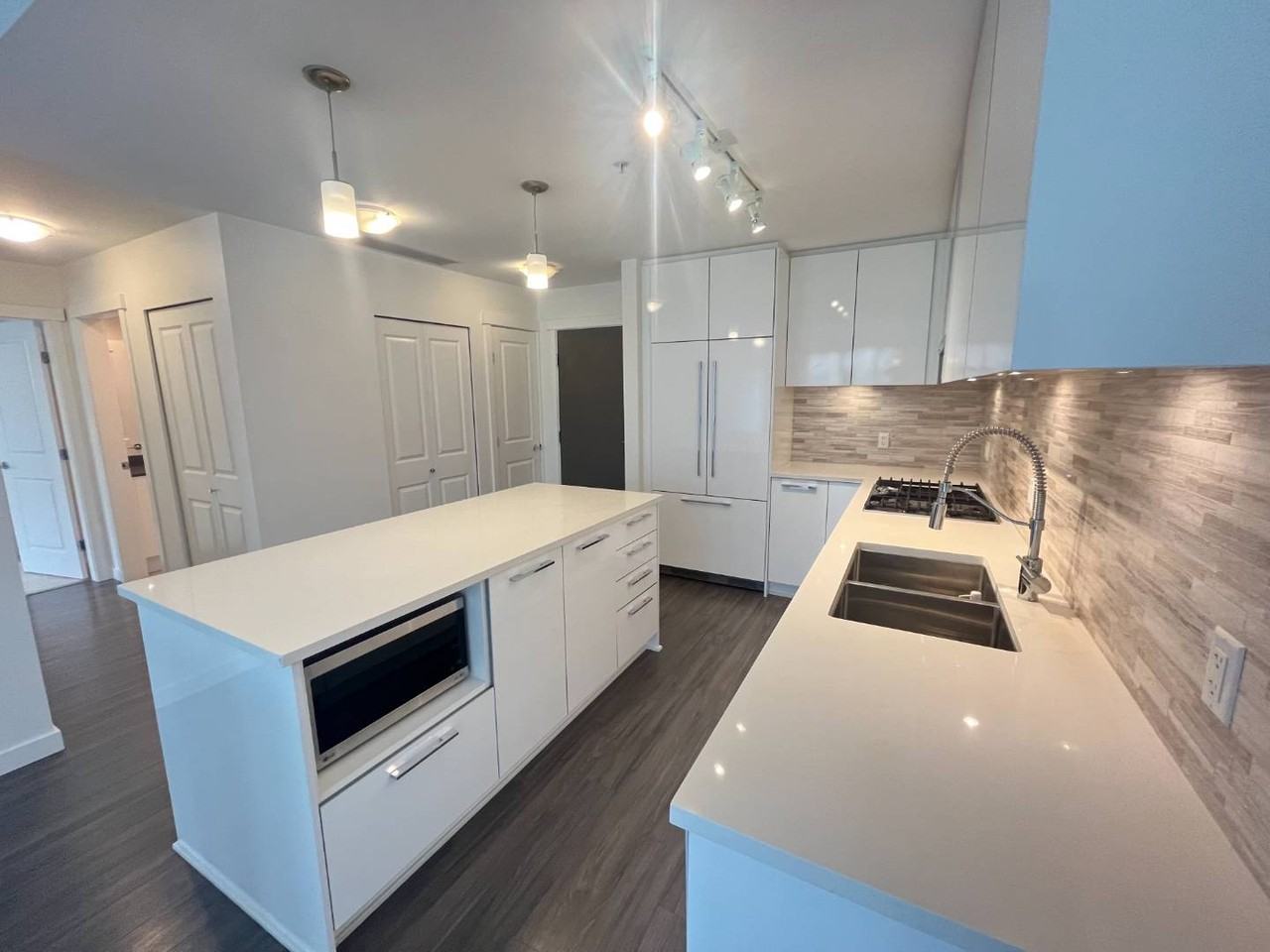 7600 Alexandra Rd #208 - Photo 2 of 28