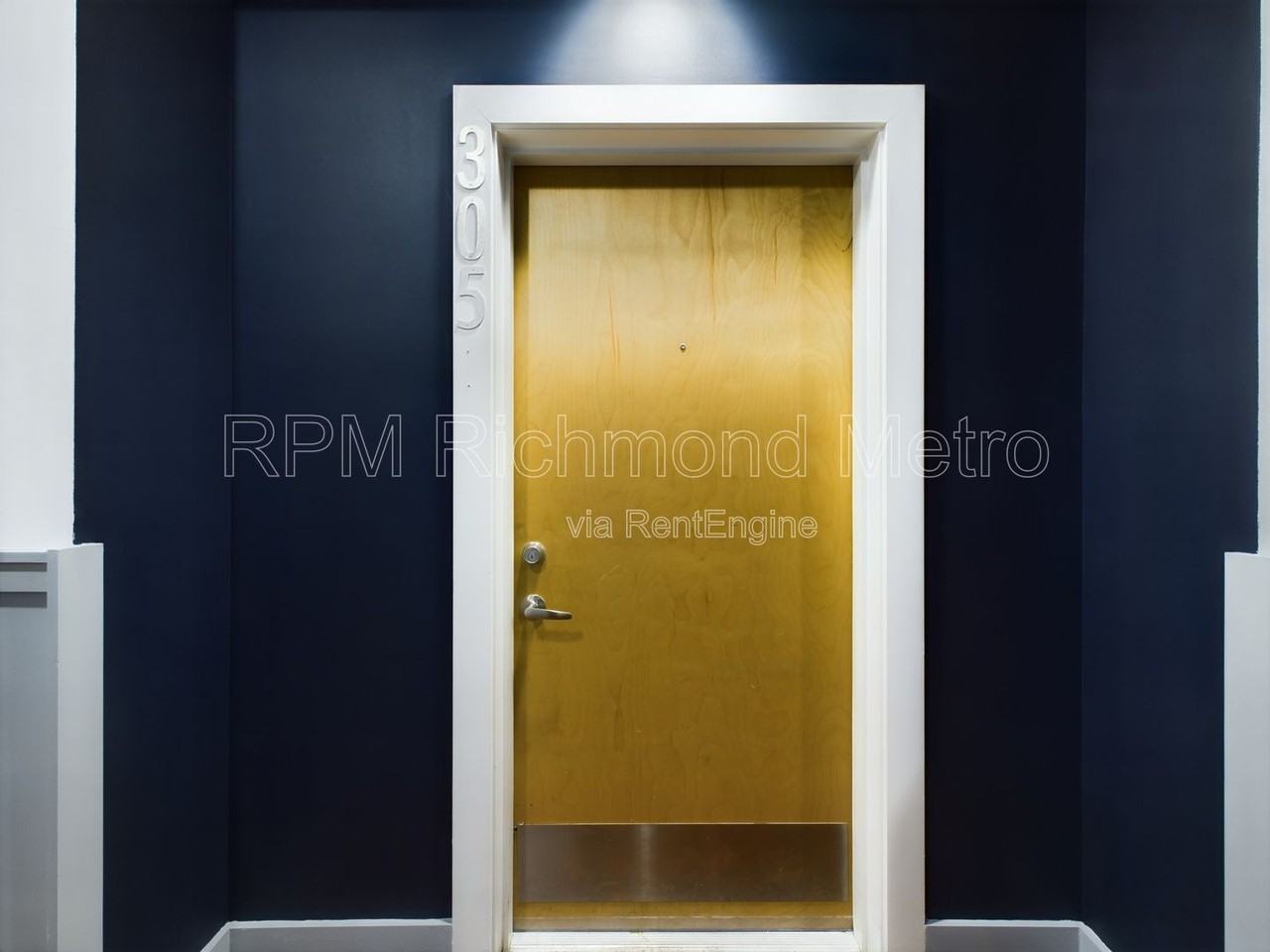 815 Perry St #305 - Photo 2 of 11