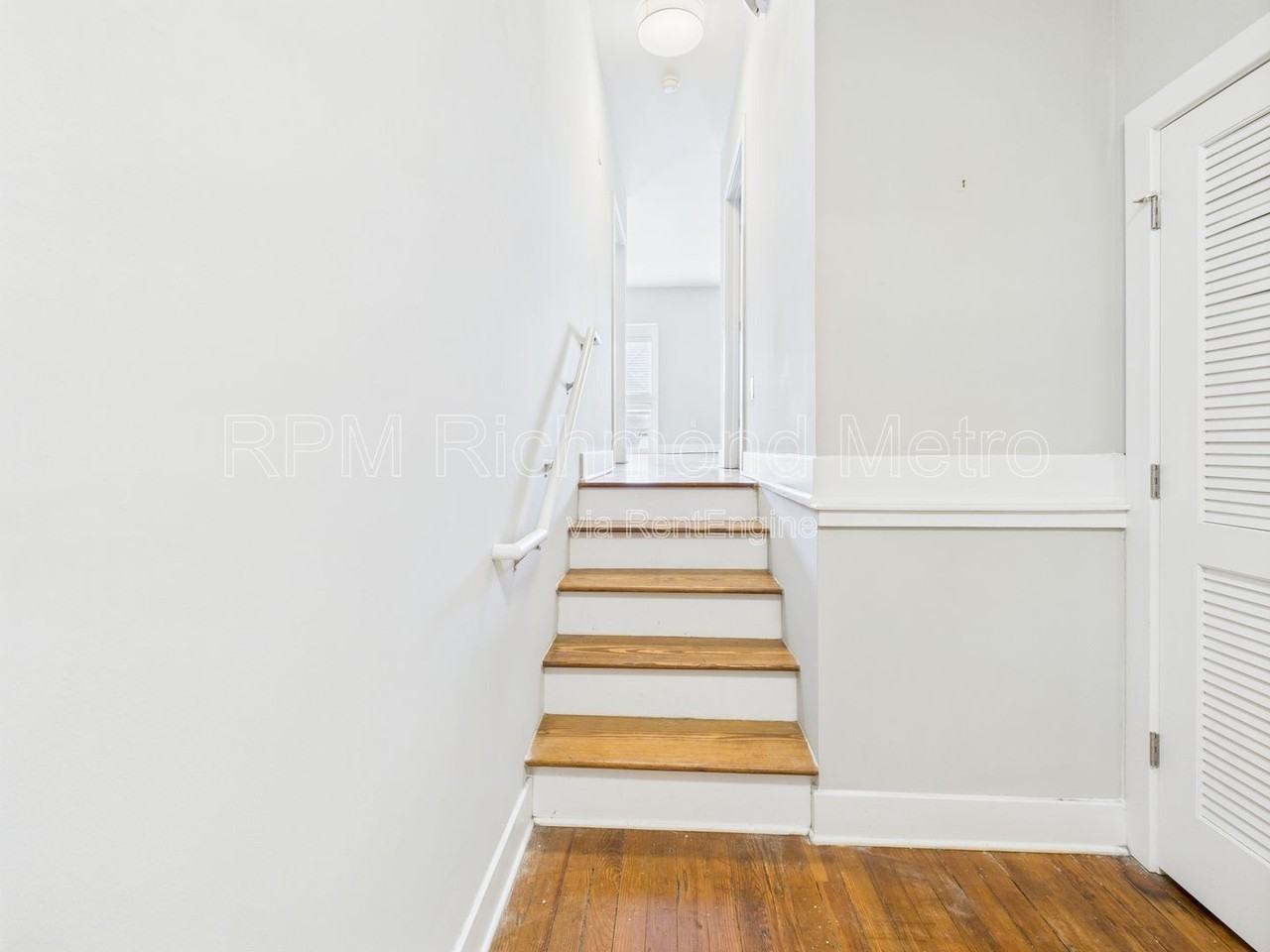 22 E Broad St #201 - Photo 7 of 13