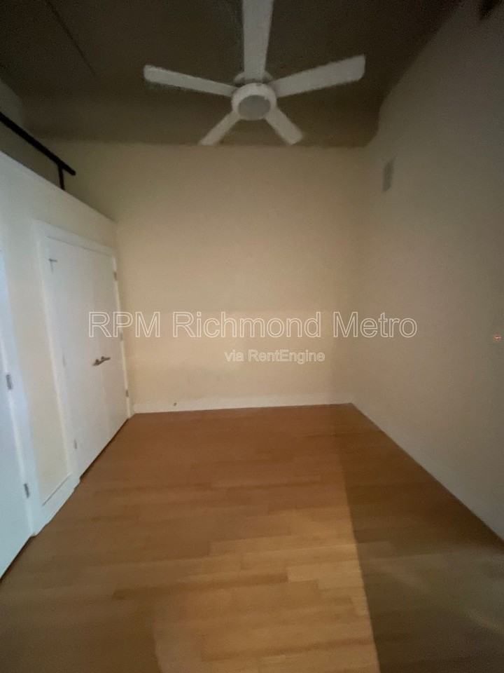 815 Perry St #213 - Photo 6 of 10