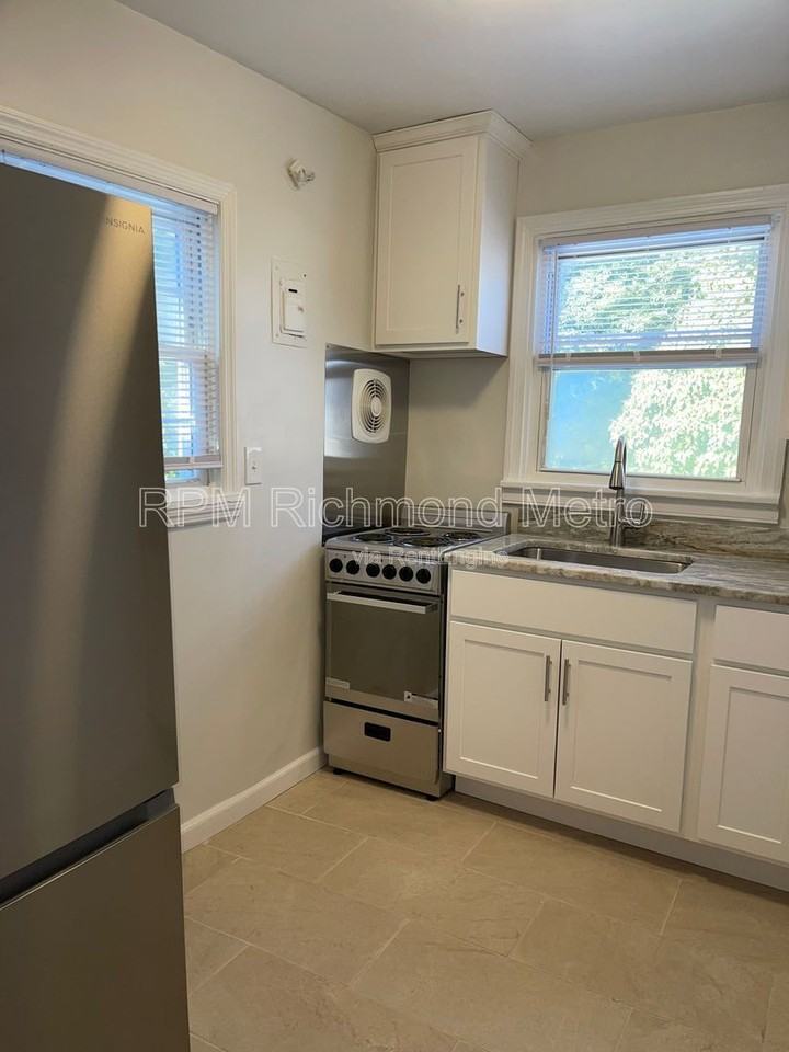 602 E Brookland Park Blvd #2 - Photo 5 of 16