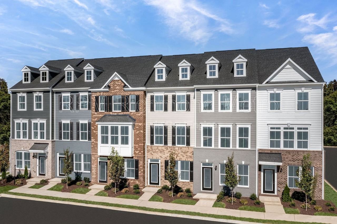 1681 Ewing Park Loop - Photo 4 of 22