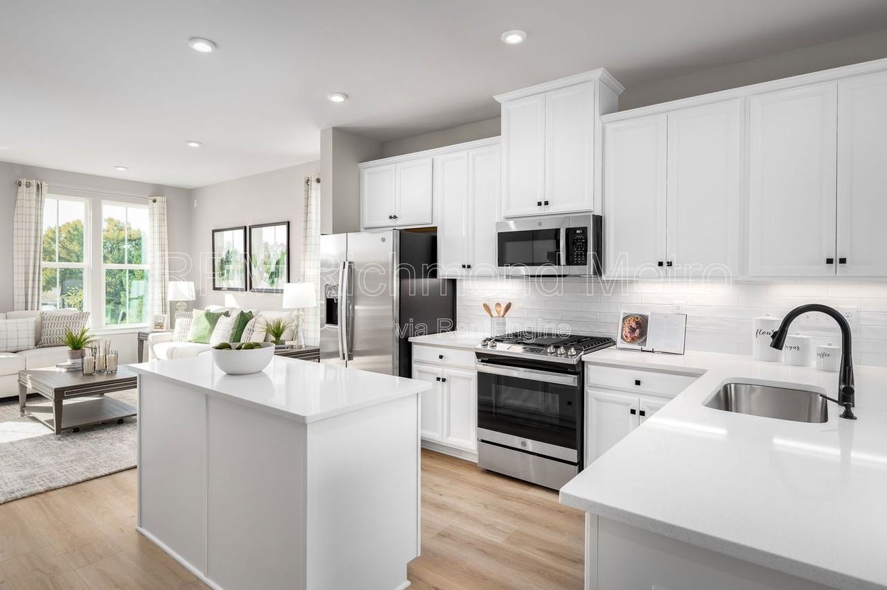 1681 Ewing Park Loop - Photo 7 of 22