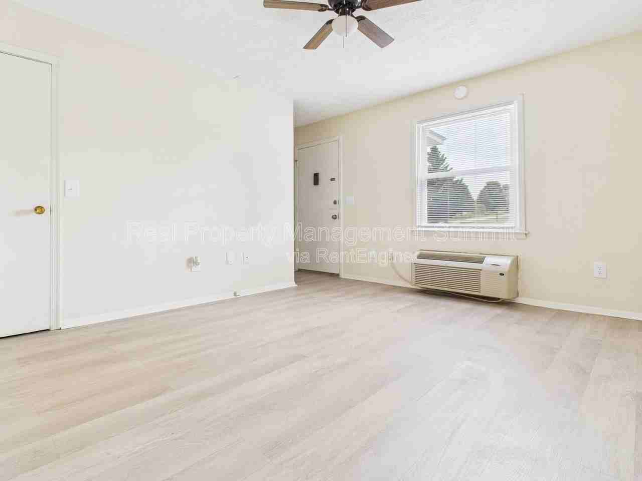 441 Steeles Fort Rd #3 - Photo 3 of 13