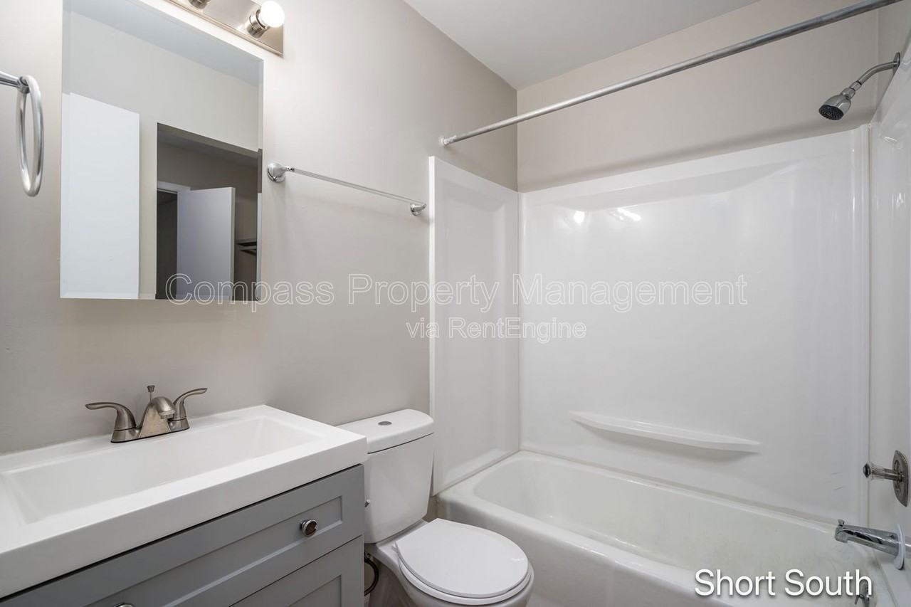 1605 Bacon Ave #10 - Photo 5 of 14
