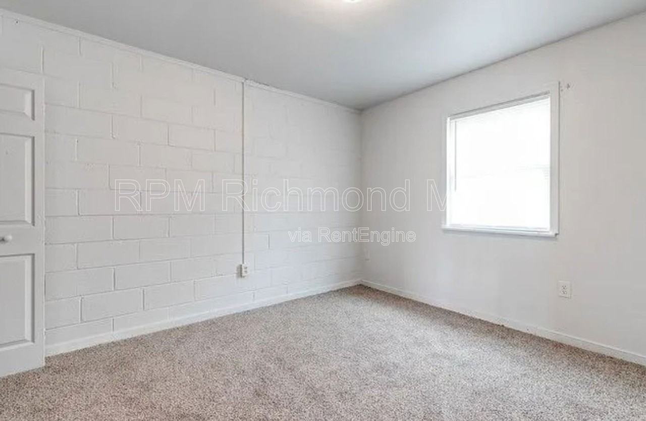 1901 Whitcomb St #5 - Photo 6 of 9